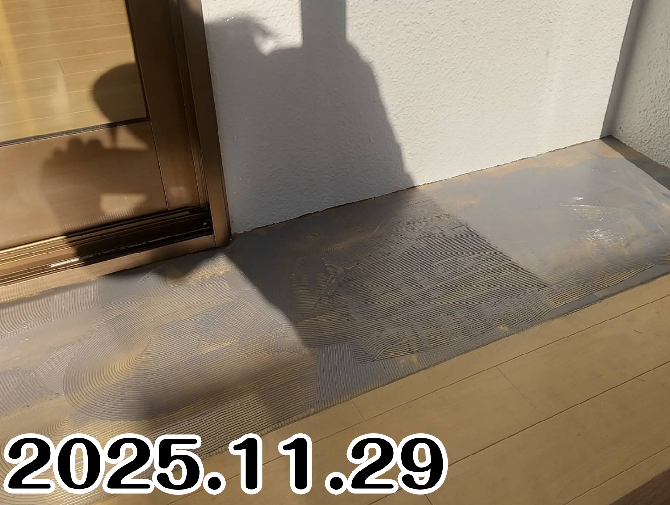 11/29　サンルーム床張替🔨