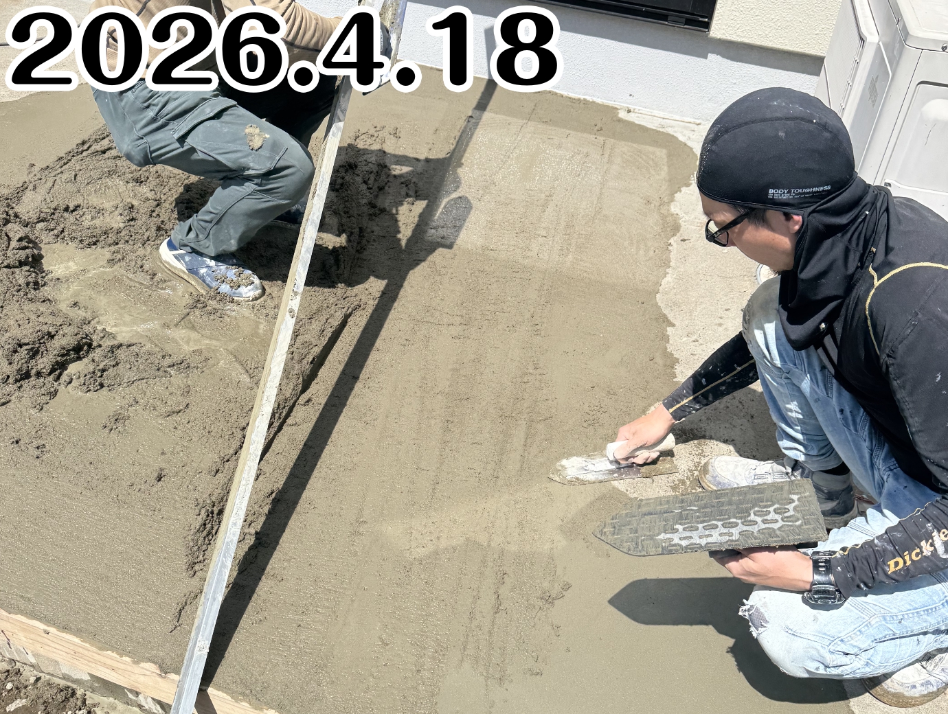 4/18　タイル張り工事🔨